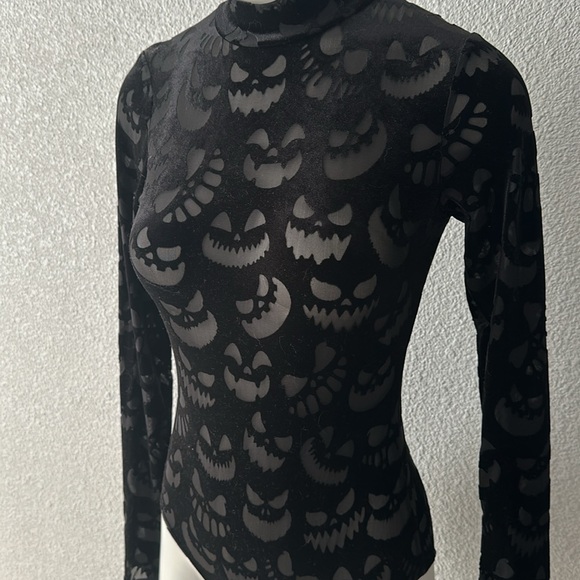 Blackmilk Clothing Long Sleeve Velvet Jack O’ Lantern Sheer Bodysuit - Picture 4 of 4